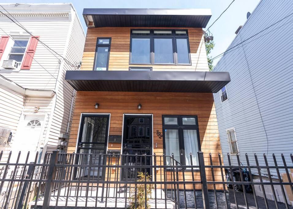 Elegant Apt By Ewr & Pennstation Newark Exterior foto